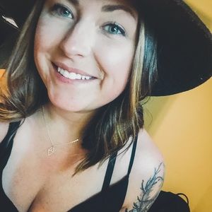 Meet your Posher, Jade